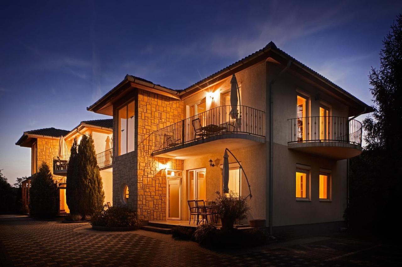 Balatonlelle Apartmanhaz المظهر الخارجي الصورة
